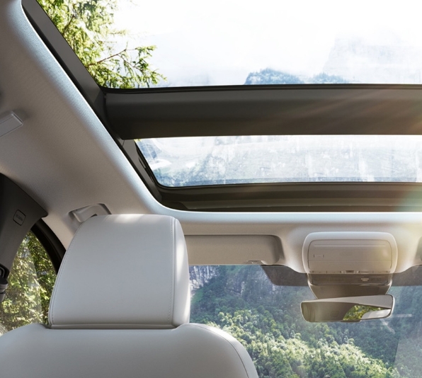 The extra-large panoramic sunroof in the CX-60 extending over both seat rows