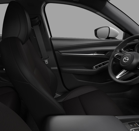 Der Sitz mit schwarzem Stoff des Mazda3 Hatchback.