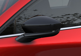 Cubiertas de los retrovisores negras del nivel de especificaciones Homura del Mazda CX-30.