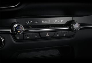 Dual A/C Auto with Rear Seat Air Vent Outlets in Mazda CX-30 Centre-Line equipment