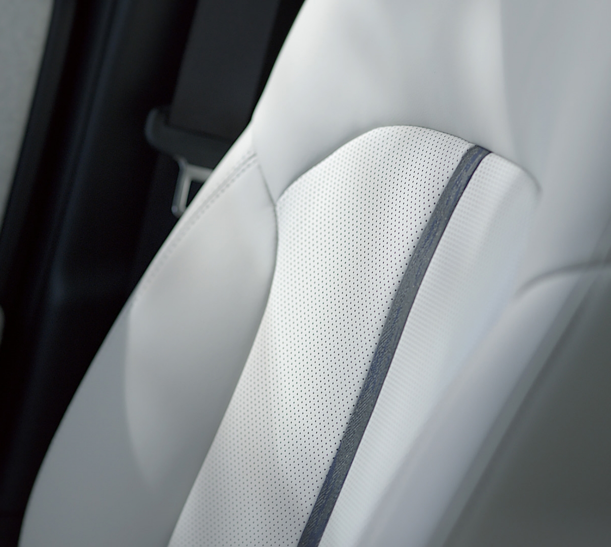 Forsæde i en Mazda CX-60 med 10-vejs elektrisk justering, sædevarme, ventilation