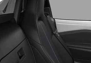 Leather seats (black) with perforation in the Mazda MX-5 RF Exclusive-Line trim level