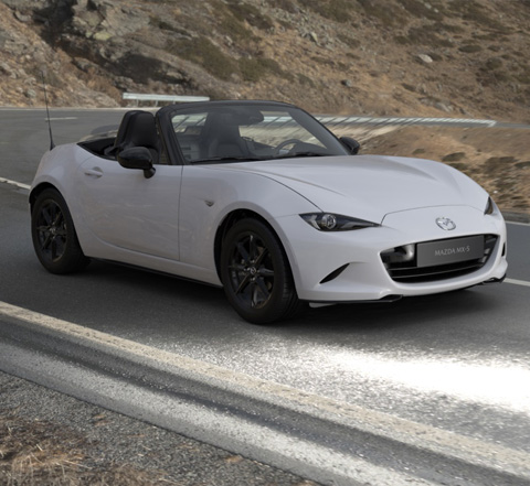 Profiel van de Mazda MX-5
 in Arctic White.